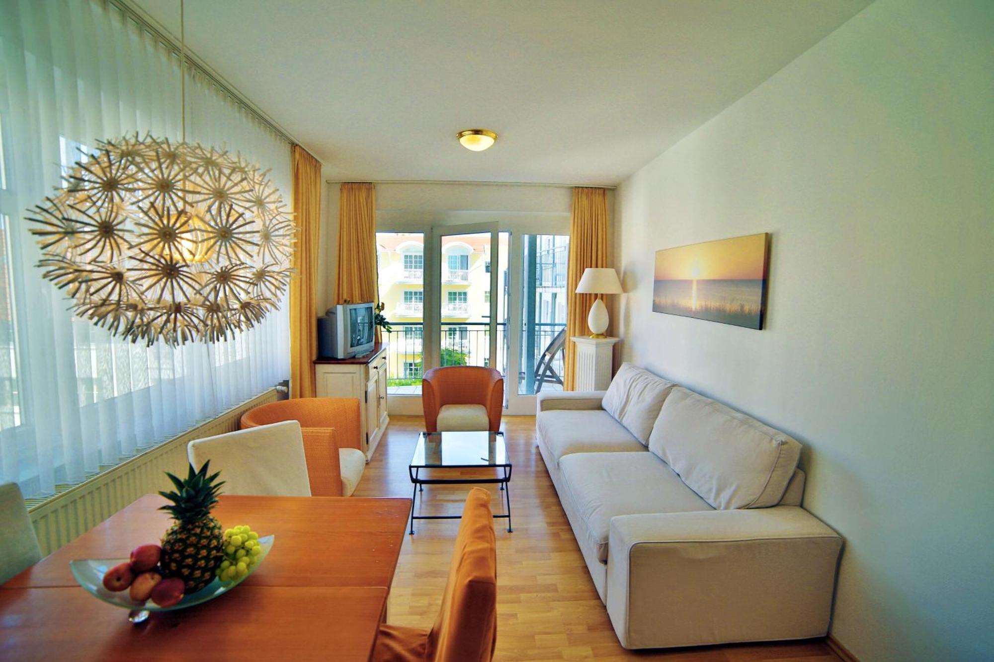 Ferienwohnung Binzer Strandgut Im Haus Jahreszeiten Binz Bagian luar foto